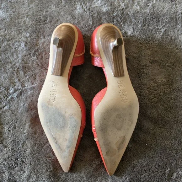 BCBG Max Azria Women’s Orange Leather Kitten Heels 9.5 / 40.5 Italy Pointed Toe - Picture 5 of 14